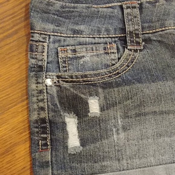 146 Jeans shorts - Picture 2 of 3